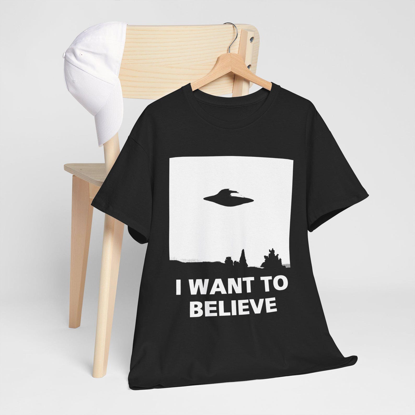 UFO Believer Shirt Retro Paranormal Graphic Tee Alien Mystery Sci Fi T Shirt L