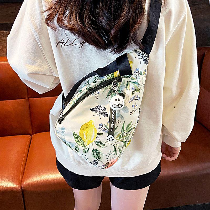 

Оригинальный дизайн Хлопок и Лен Принт Нагрудная Сумка Женская 2025 Новая Универсальная Модная Повседневная Сумка Мессенджер Велоспорт На Открытом Воздухе Женская Сумка Lemon Yellow + Smile Face Pendant