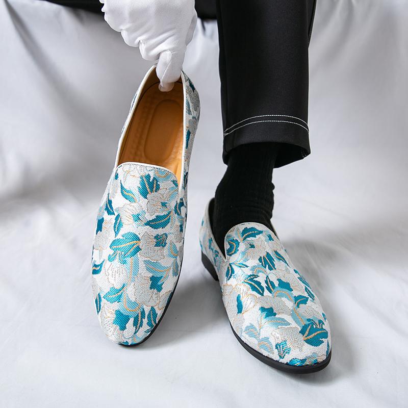 Men’s Printed Flats Loafers Dress Monks Shoes Men Slip on Pointed Toe Tuxedo Rock Club Shoes Plus Size