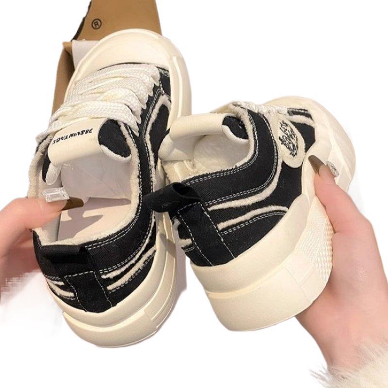 Little white shoes women's 2025 spring new campus platform canvas shoes versatile original niche round head board shoes beggar shoes