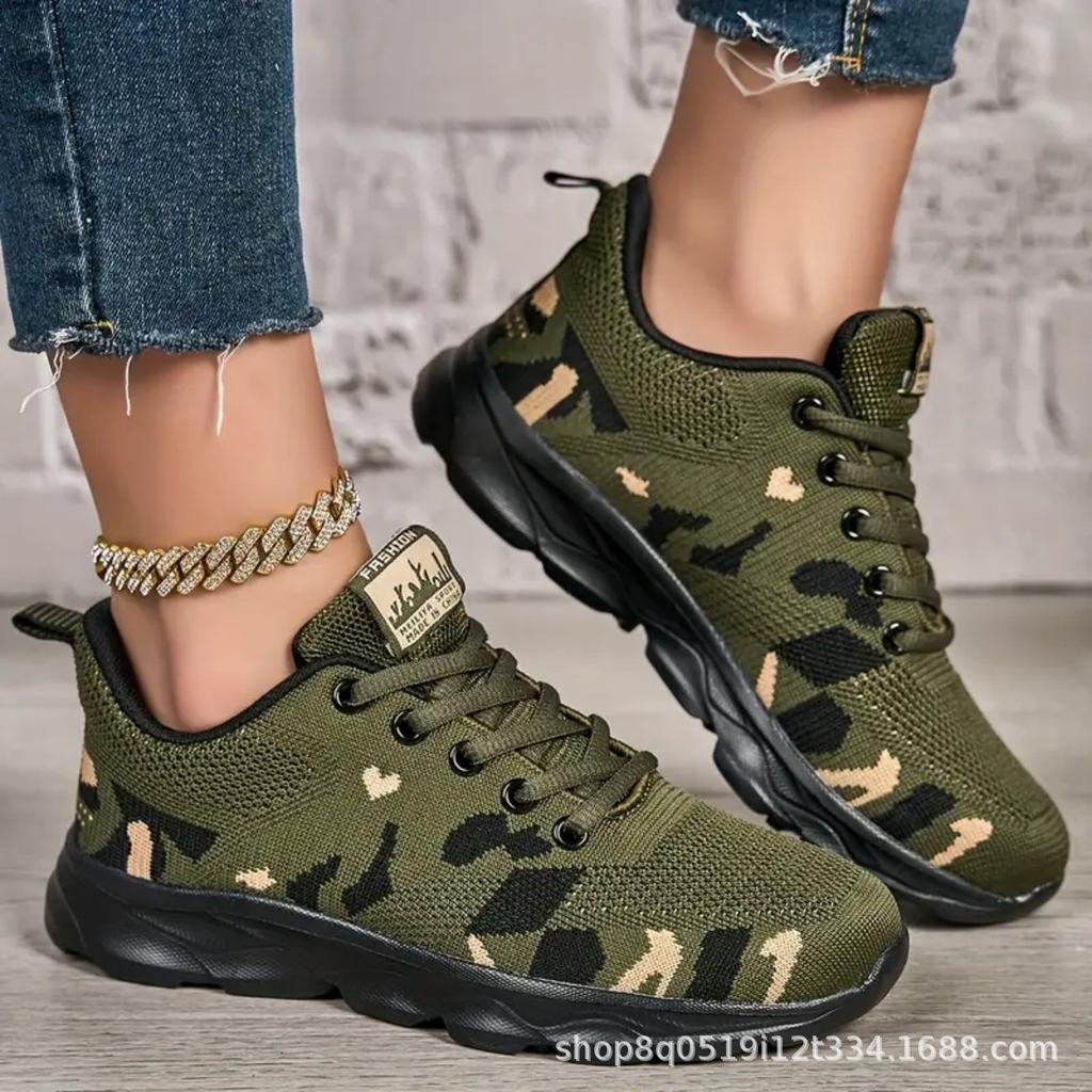 Welfare Women's Casual Sports Fabric Men's and Women's Couple Shoes Casual Sports Mesh Breathable Spring and Summer Fashion