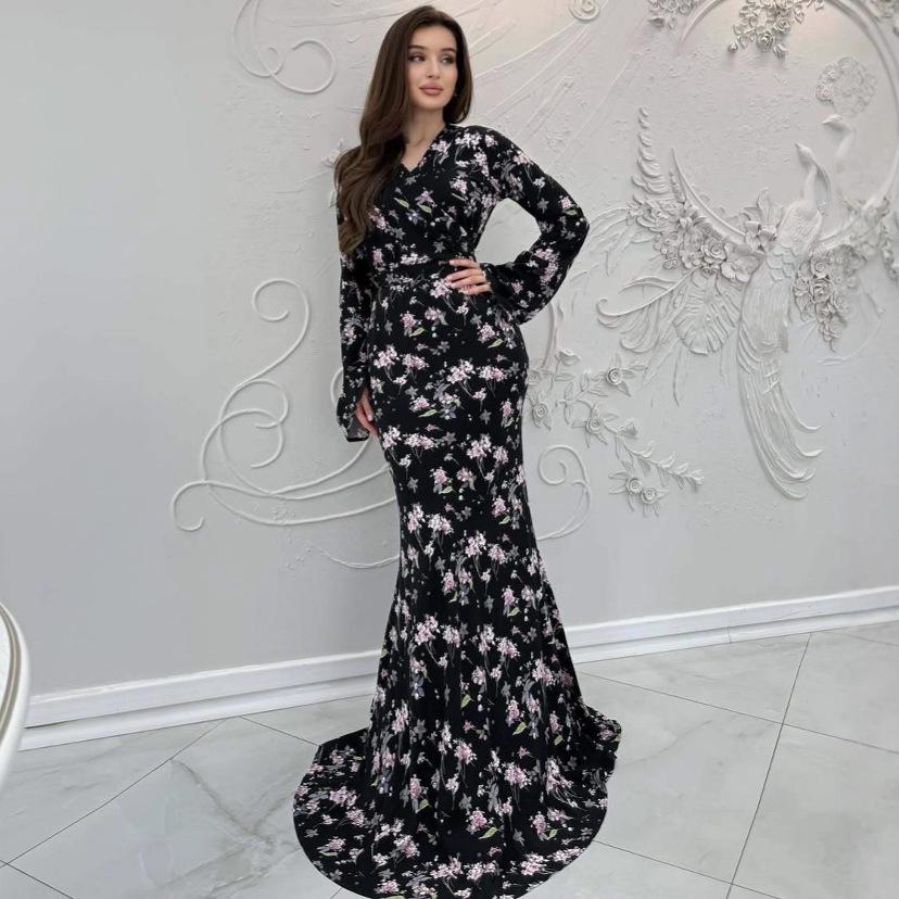 2025 Summer Women's Slimming Long-Sleeve Bodycon Dress - European & American Fashion