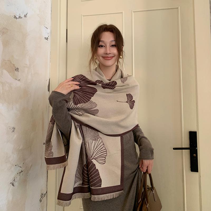 Simple  Fashionable and Versatile Warm Imitation Cashmere Scarf for Women In Autumn and Winter New Style High Looking Light Luxury Windproof Shawl