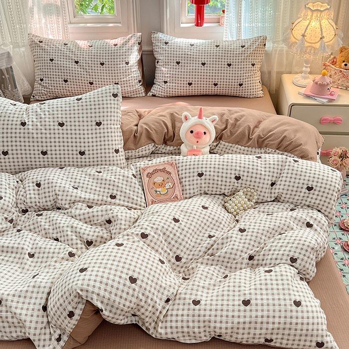 

Double-layered Cotton Four-piece Set of Pure Cotton Floral Bed Sheets and Bed Covers, with A Fresh and Light Style. A pair of 48*74 pillowcases