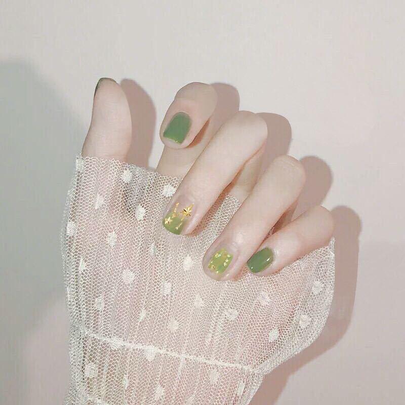 

Summer Fresh Green Wearable Nail Patches: Short Fruit & Starburst Design