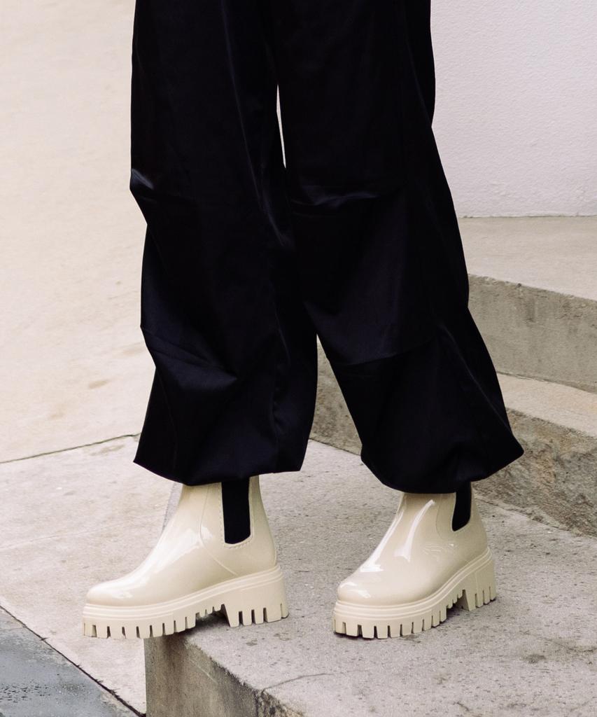 Cesti High-Top Chelsea Rain Boots (Ivory)