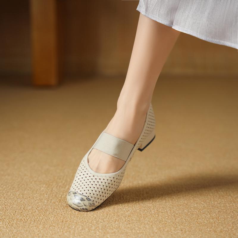 

Krazing Pot Sheepskin Spring Summer Size 41 Carving Thick Low Heels Women Square Toe Hollow Decoration Breathable Slip on Pumps 41 слоновая кость