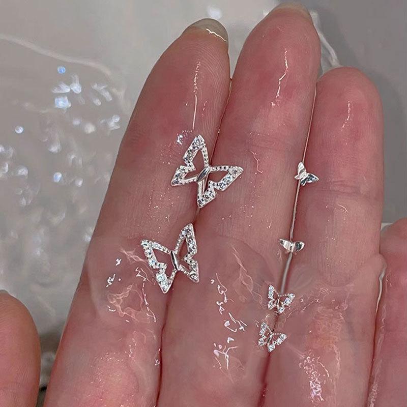 Small Fresh Butterfly Earrings for Women Simple and Fashionable Summer New Cute Small Earrings
