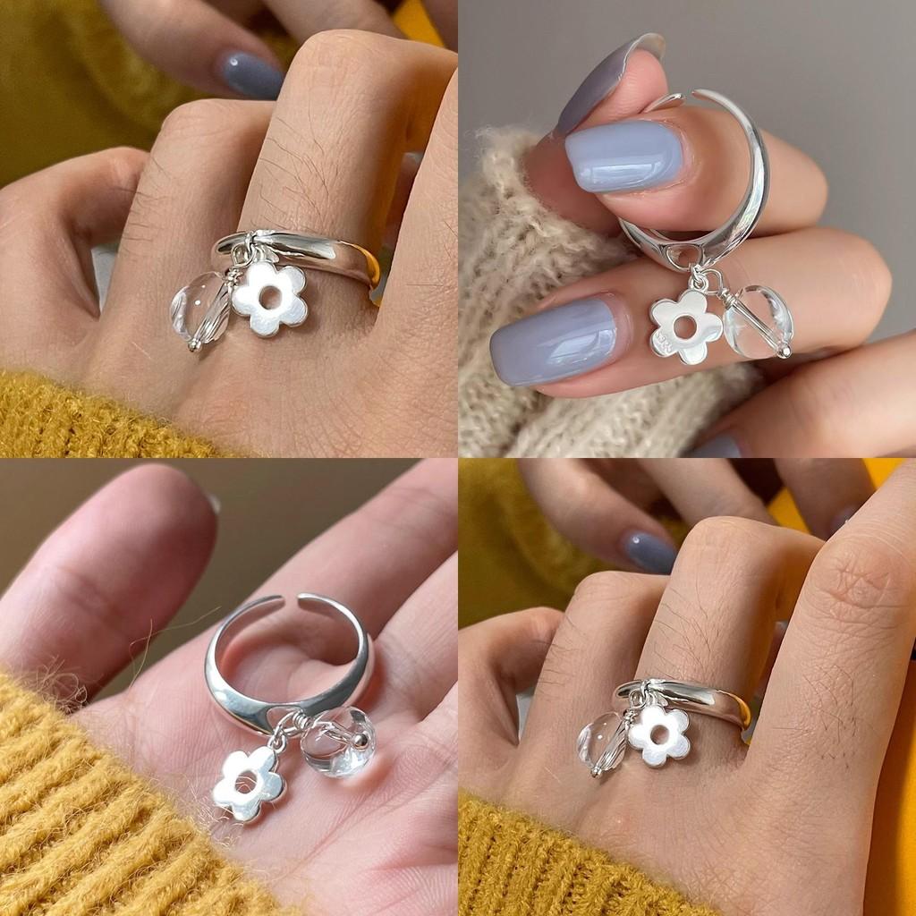 Elegant Natural White Crystal Flower Adjustable Ring For Women Stylish Minimalist Design