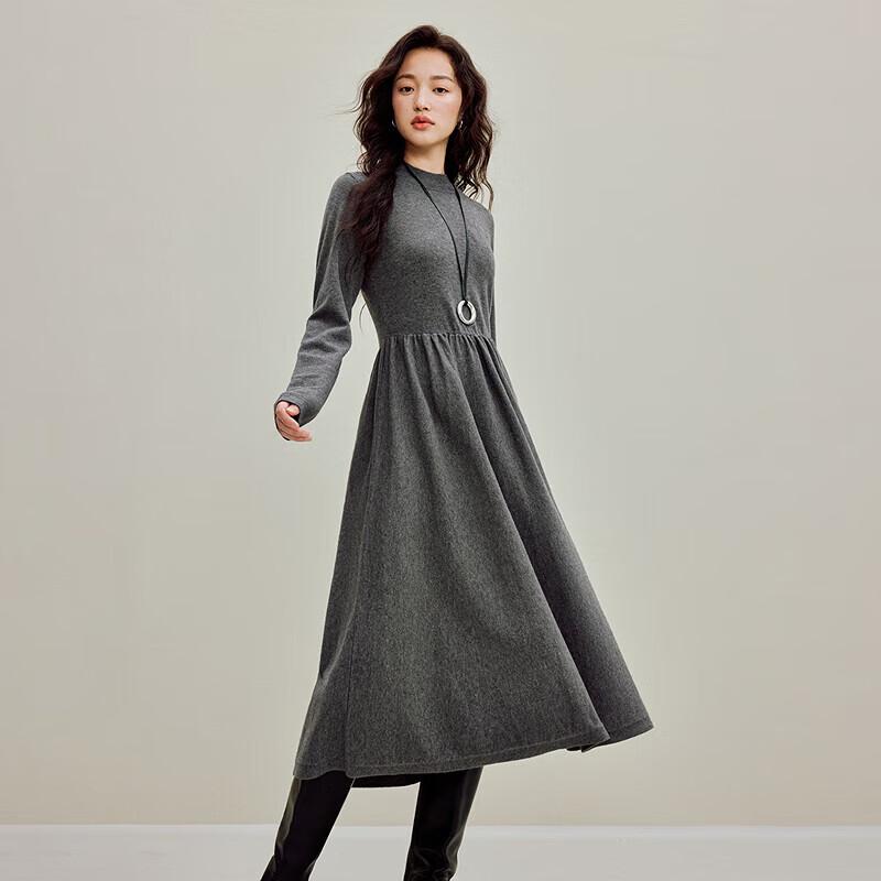 Inman Strickkleid mit schlanker Passform und Taillenbetonung