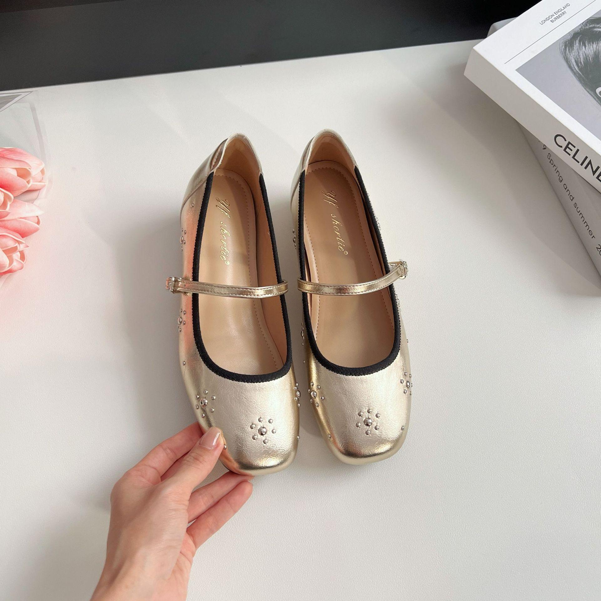 

Inner heightening women s shoes with rivets and ballet shoes, outer wear 2025 spring new French round head soft sole Mary Jane shoes 39 золотой