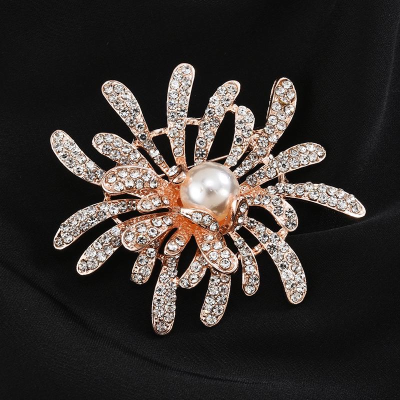 High-End Korean Alloy Scarf Buckle with Diamond, Pearl, and Brooch Pin Accessories