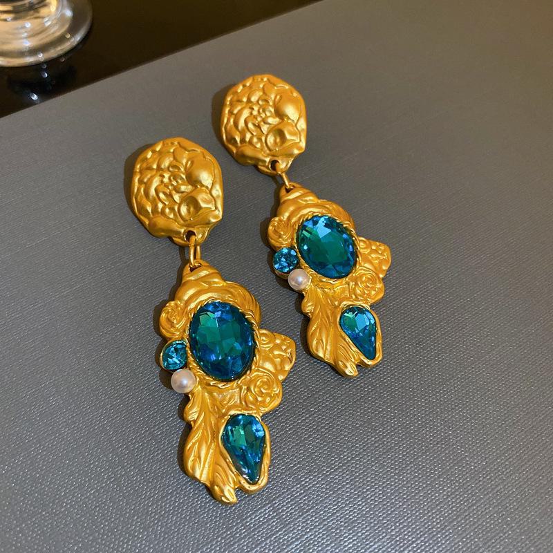 Medieval Retro Palace-Style Luxurious Round Earrings