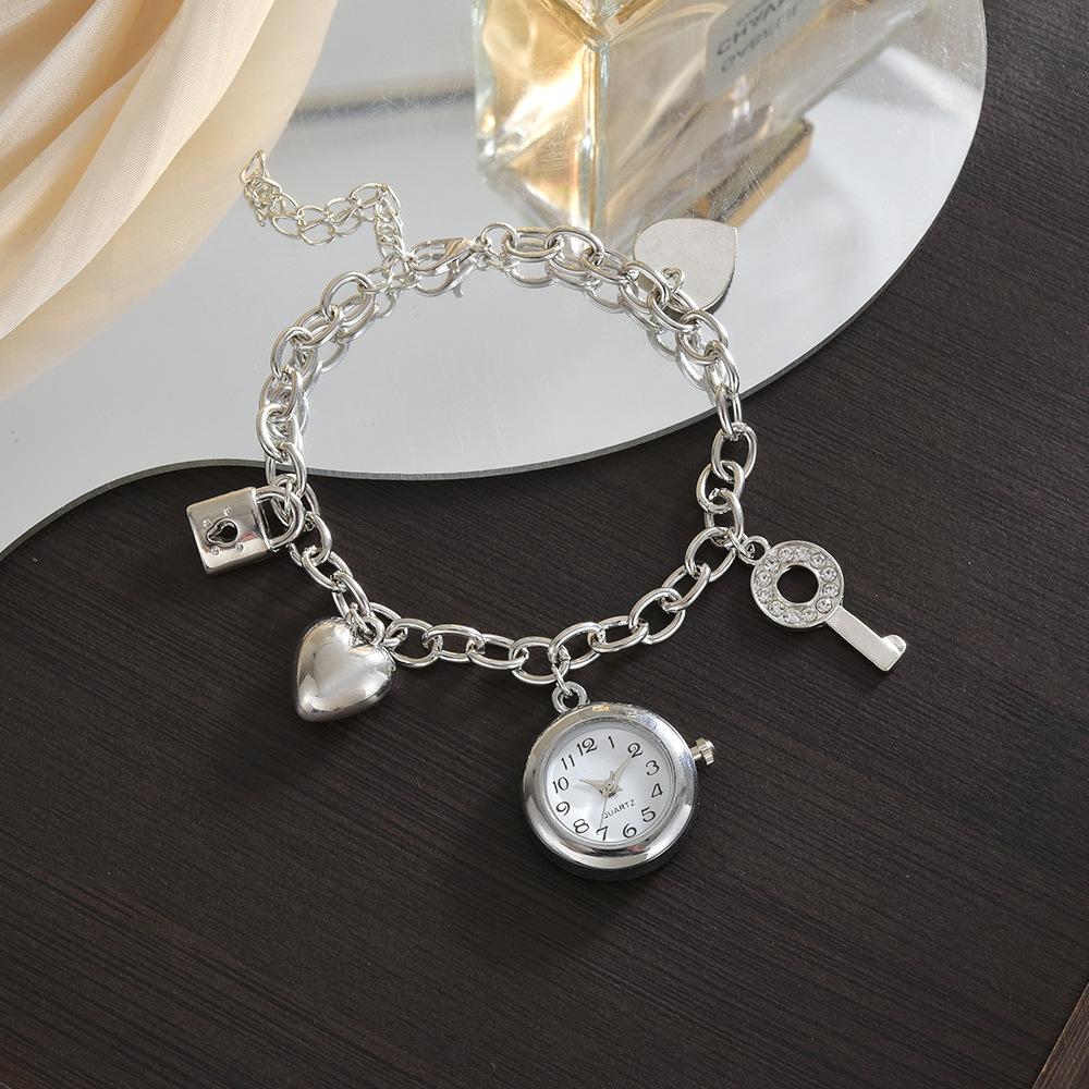 

Charm Chain Bracelet Watch Temperament Jewelry Watch Modern Creative Personality European and American Style Women s Watch