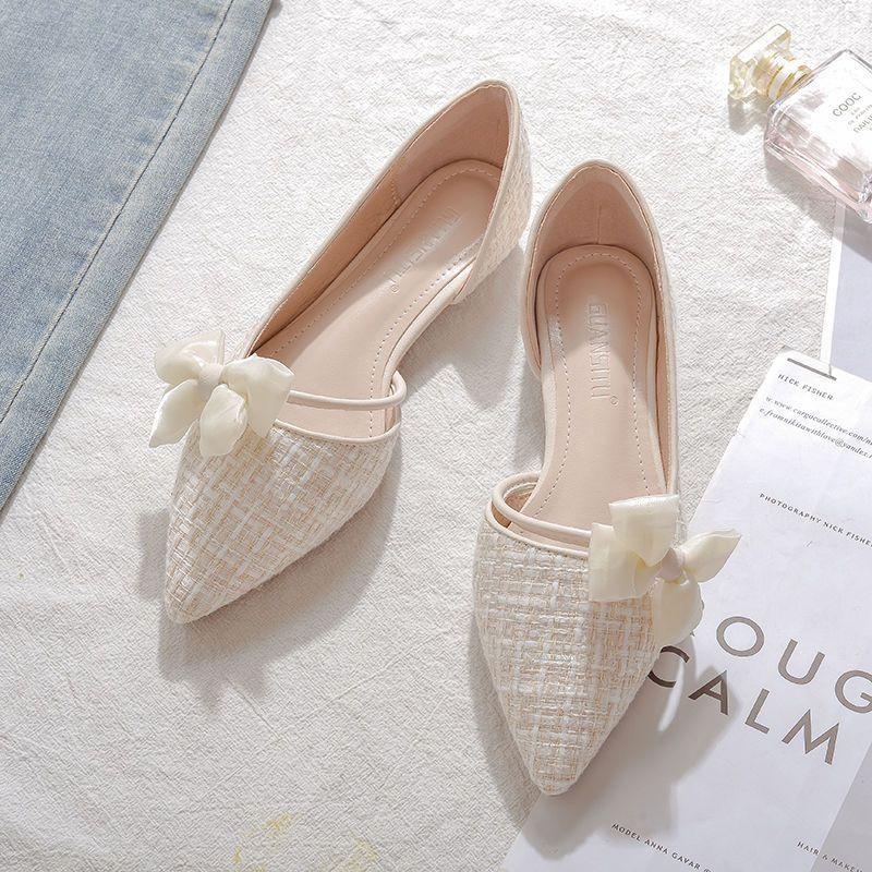 Soft sole not tired foot bag head white lazy shoes niche design sense casual fashion single shoes women 2025 Internet celebrity new