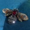 Elegant Baroque Crystal Bee Brooch: Retro Insect Pin for Unisex Coat and Suit Accessories
