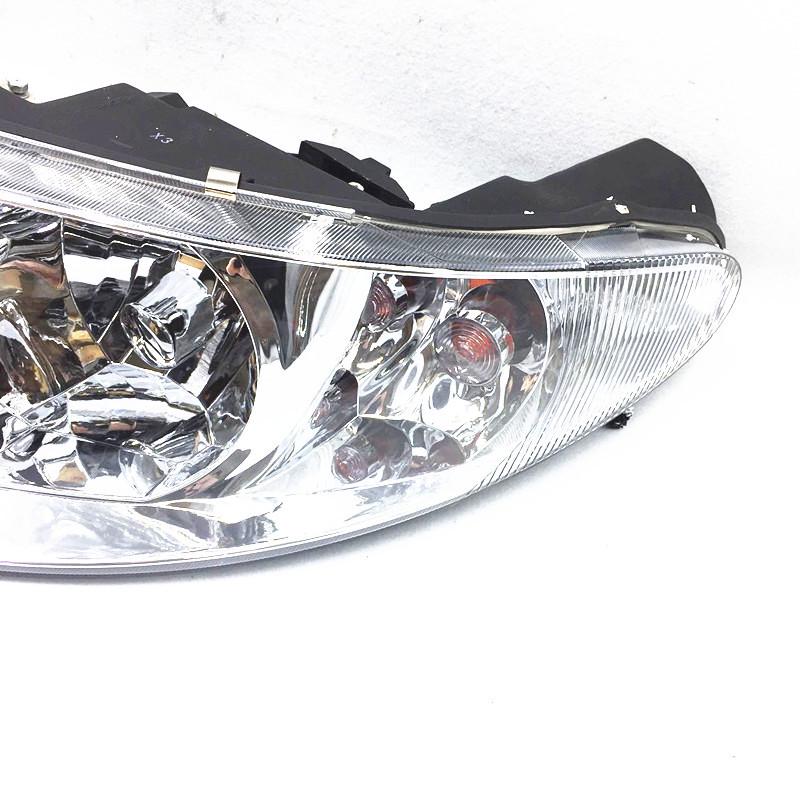 Buick Regal Headlight Assembly for 2003-2008 Models
