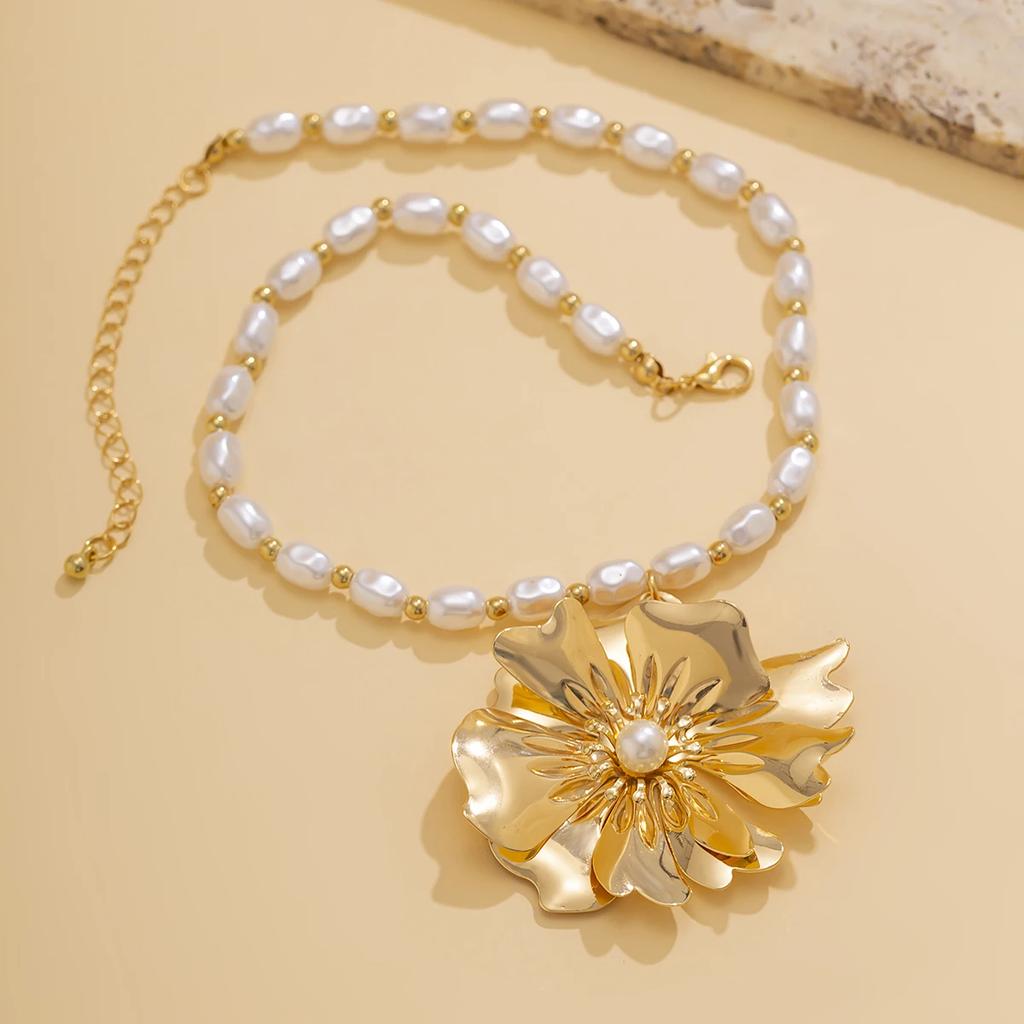 Elegant Big Rose Flower Pendant Choker Necklace for Women Bridal Goth Imitation Pearl Adjustable Chain Aesthetic Y2K Wed Jewelry