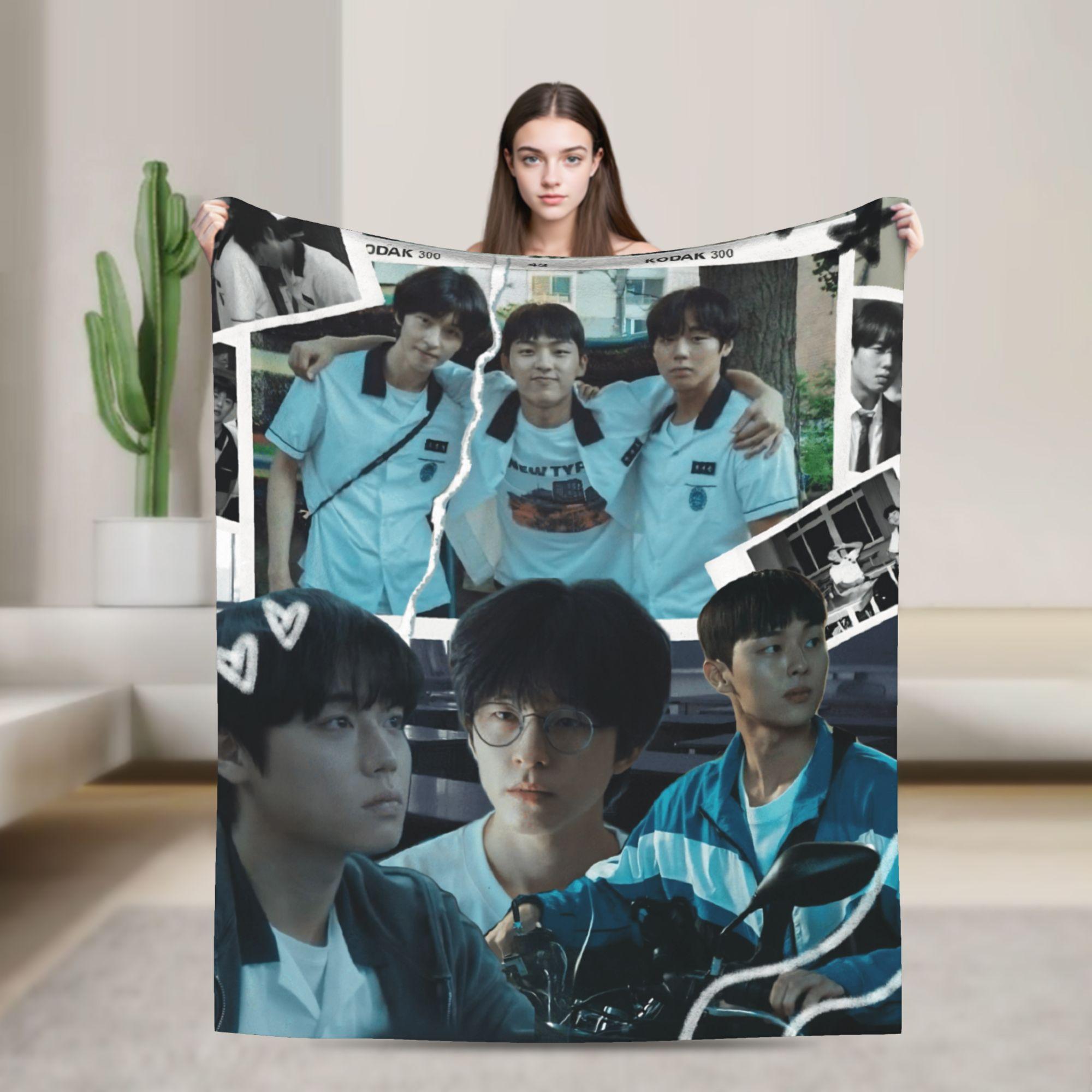 

Weak Hero Super Soft Blankets Girls Boys Plush Throw Blanket Fashion Bedroom Flannel Bedspread Sofa Bed Cover 75x90cm