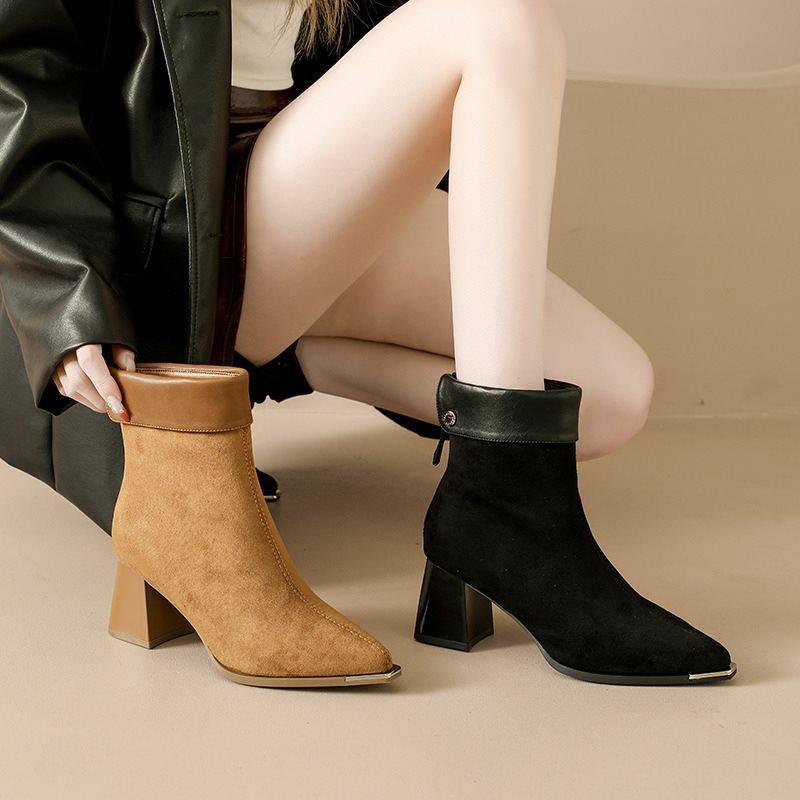 2025 metal pointed giant high-heeled British-style thin boots Martin boots women's autumn and winter thick heels new short boots look good