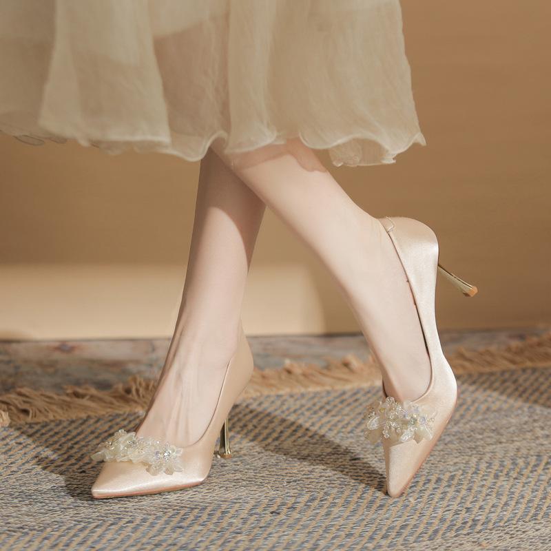 

Женская обувь свадебные туфли на высоком каблуке не устают шелковые туфли тонкий каблук тонкие женские туфли универсальные остроносые туфли-лодочки 40 шампанского