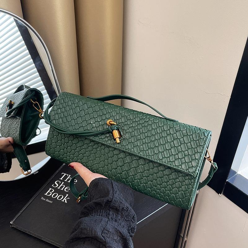 New Woven Bag Single Shoulder Baguette Bag Niche High-end Horizontal Hand-held Dinner Bag Crossbody Versatile Temperament Bag