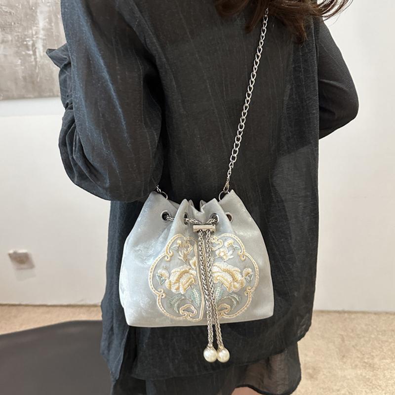 New Chinese Style Fine Embroidery Ladies Handbags 2025 Summer Fashion Shoulder Bag Crossbody Daily Party Tote Handbag For Women