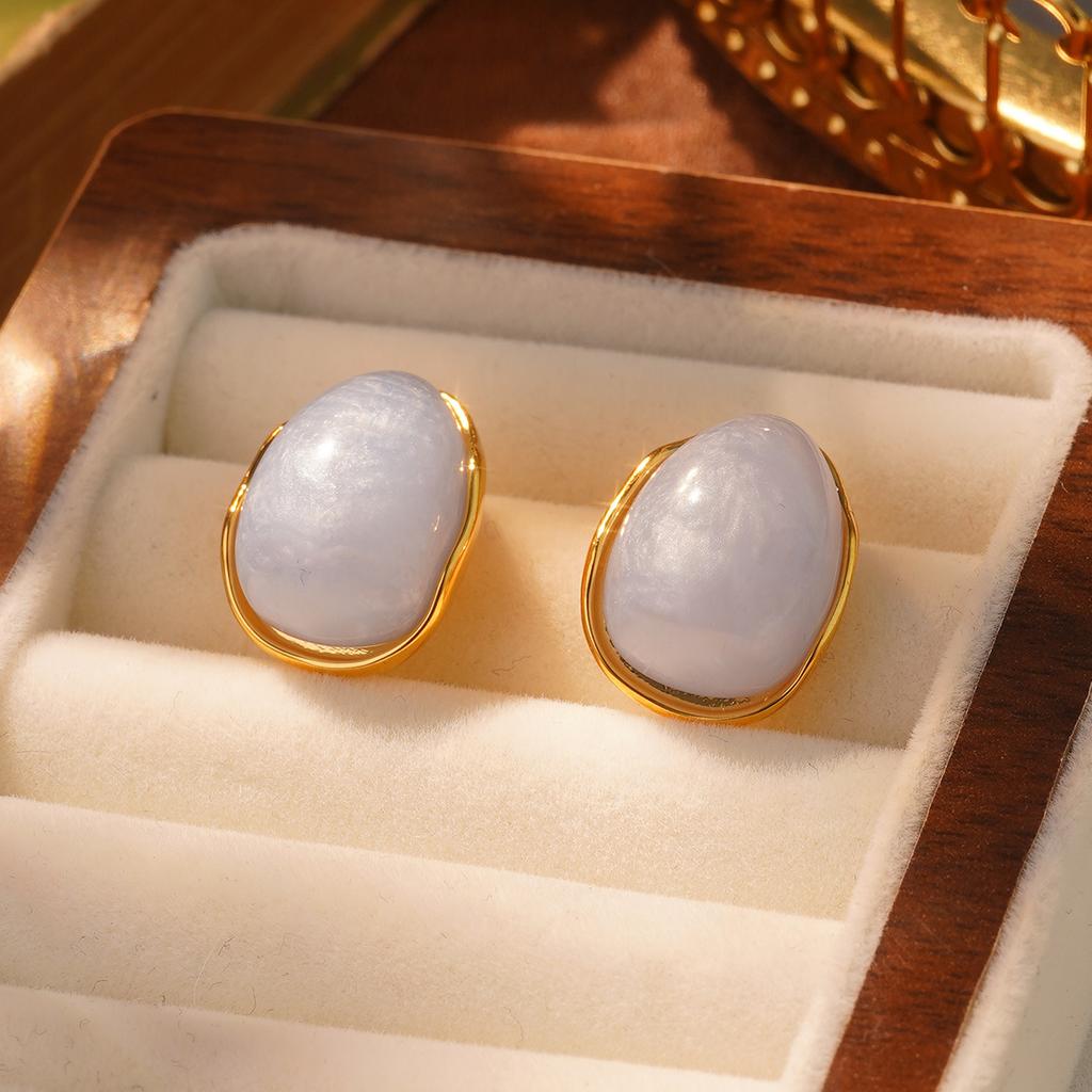 Spring and summer new geometric small fresh stud earrings 2026 simple Korean pink sweet silver needle temperament earrings