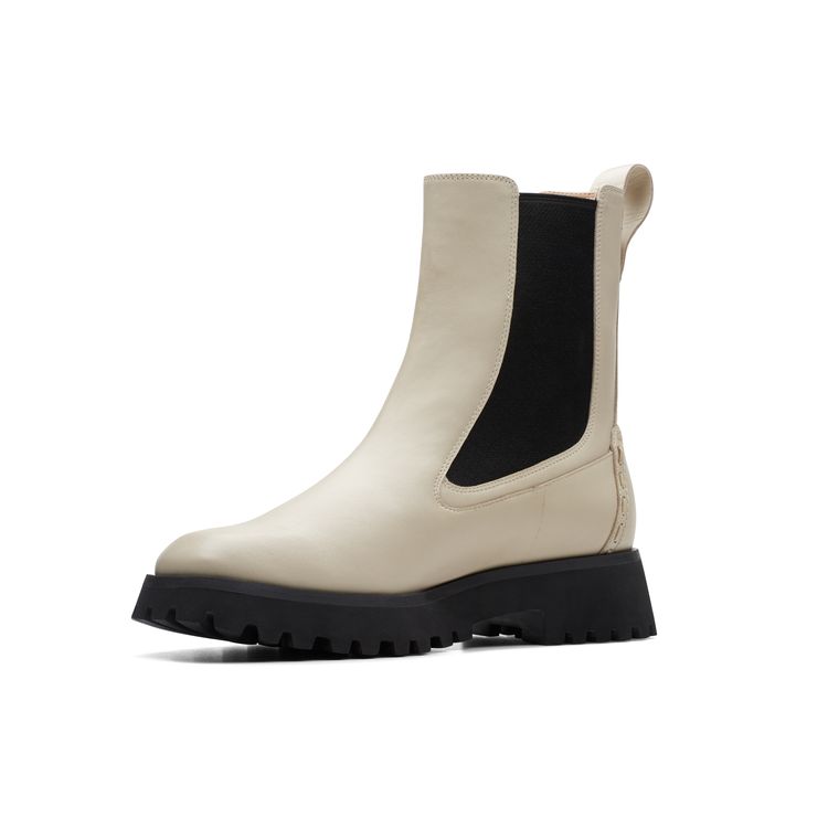 Clarks Classic Retro British Style Short Chelsea Boots Women boots White 261747114