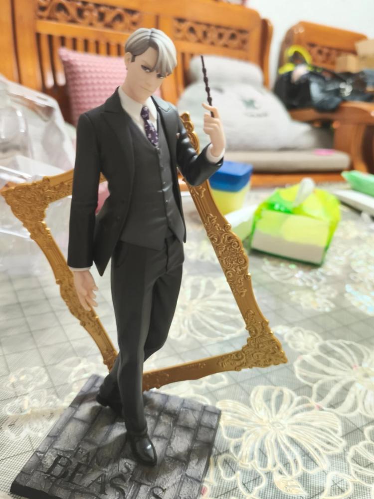 Gong Fantastic Beasts Newt Scamander With Niffler Figure Magic Legend Series Wizarding World Home Decor For Adult Collectors