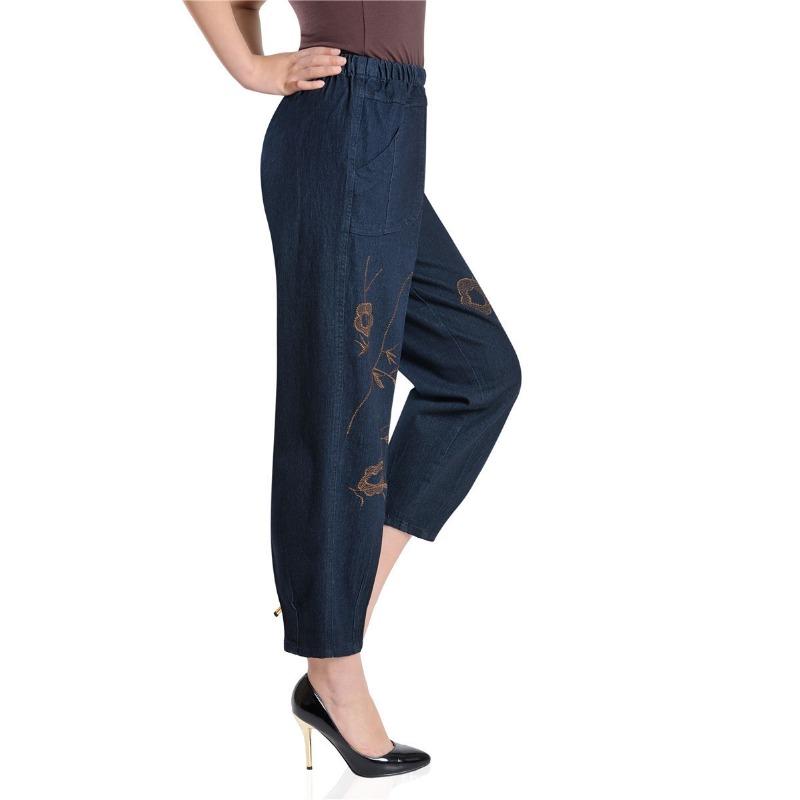 Pantaloni de vârstă mijlocie și bătrâni Blugi brodați de mărime mare Blugi lantern elastici largi pentru femei cu talie înaltă