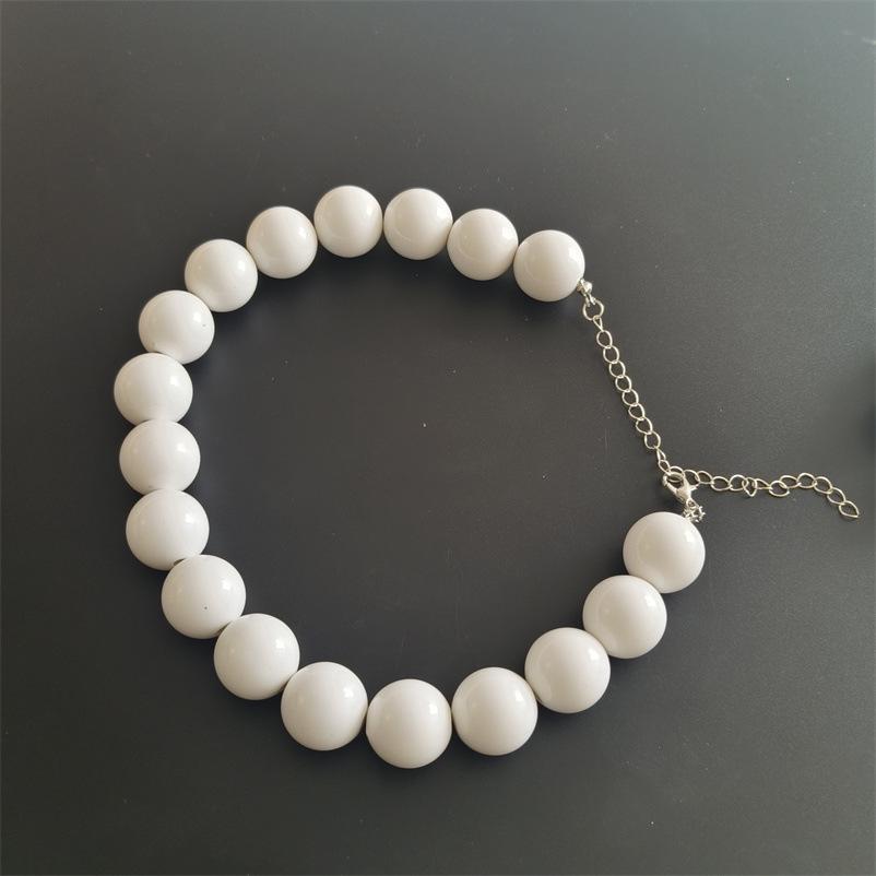 Vintage Weißes Perlen Schmuckset: Halskette, Armband & Ohrringe