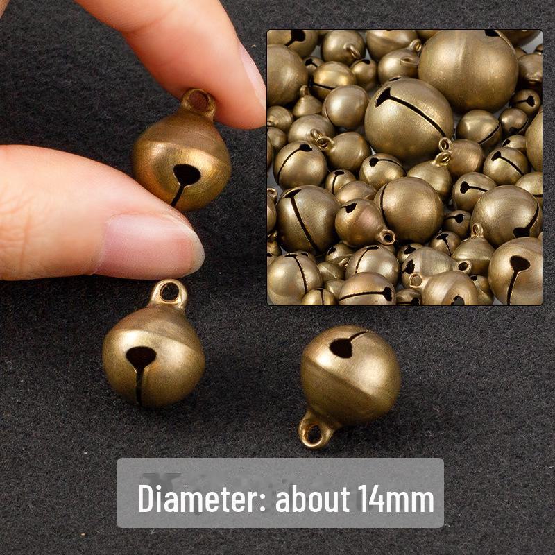 Pingente de sino de cobre pequeno feito à mão vintage para joias DIY ou amuleto para animais de estimação