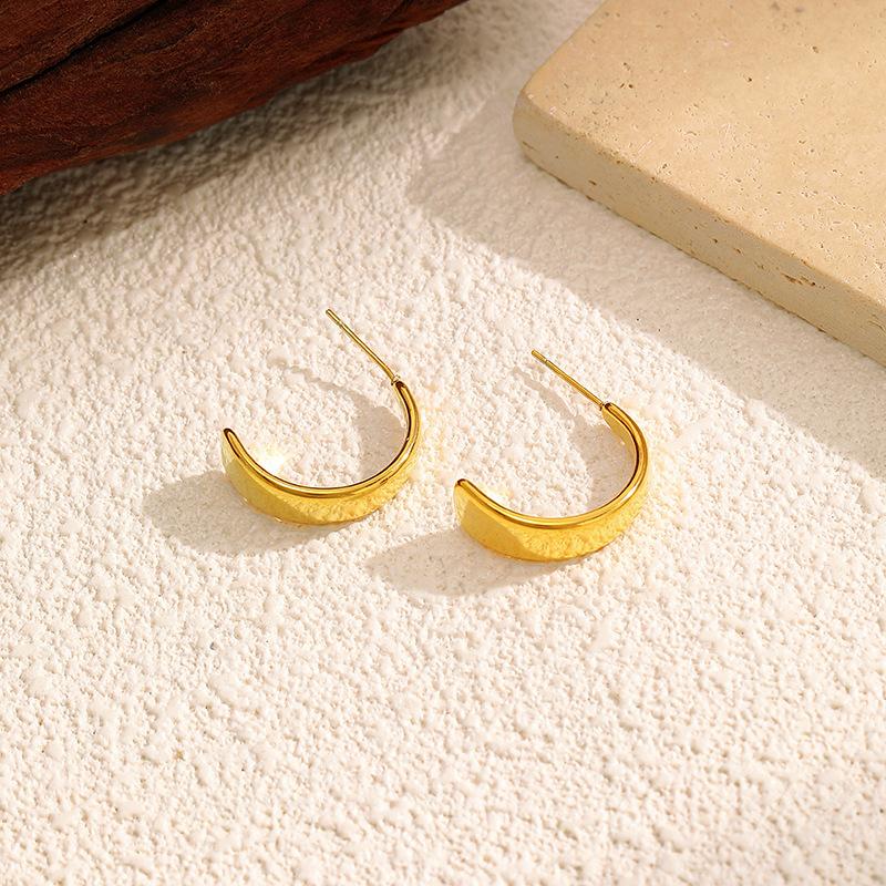 Hot Selling 18K Gold Titanium Steel Earrings Luxury Premium 316 Stainless Steel Stud Earrings Minimalist Tarnish Free Ear Jewelry