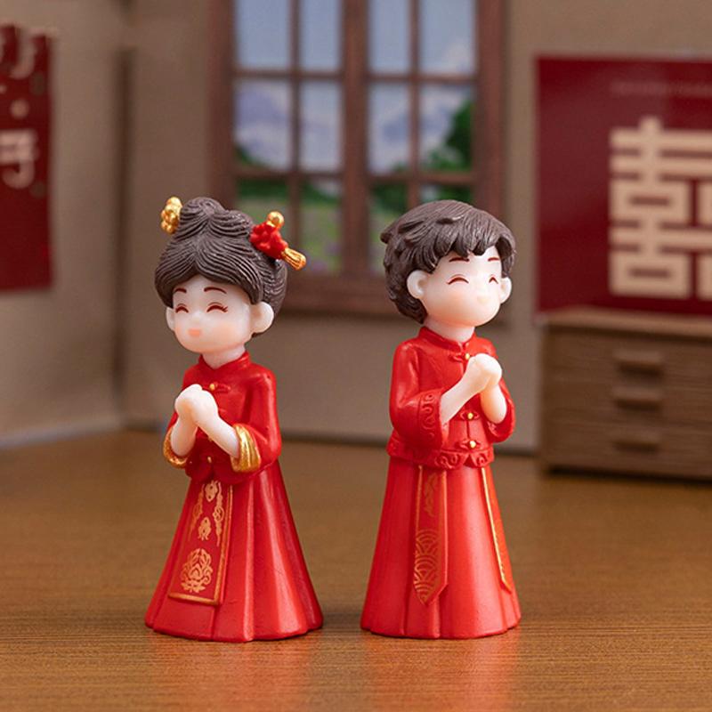 2Pcs/Pair Cute Chinese Wedding Lovers Ornaments Sweet Miniature Couple Figurines Fairy Garden Decor Home Wedding Ornament