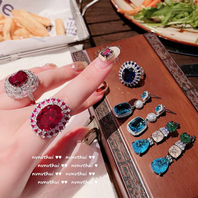 Oil Painting Garnet Red Denier-Shaped Gemstone Ring, 18K Gold-Plated Deep Sea Blue-Green Zircon Ring, Earring Set.