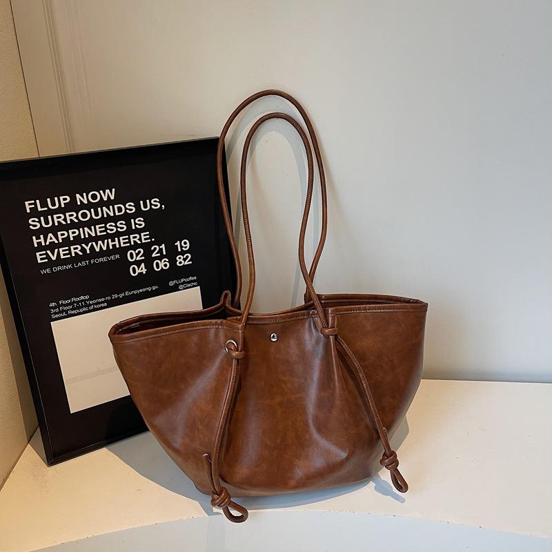 

Вместительная ретро-сумка женская зимняя новая высококачественная повседневная сумка подмышку сумка-мессенджер для通勤 коричневый