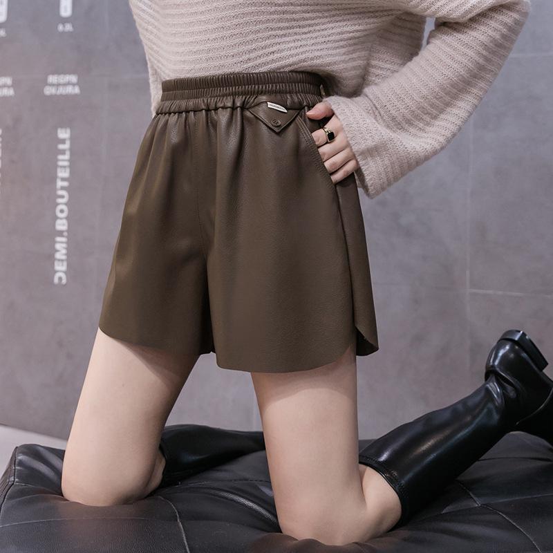 2026 Autumn/Winter Women's High Waist A-line PU Leather Shorts with Elastic Waist and Slimming Wide Leg Design