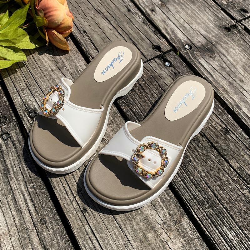 Fashion 2025 Summer Women’s Open Toe Slippers Fashion Rhinestones Buckle Round Toe Platform Concise Sandals for Daily Casual Slippers