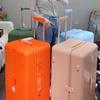 "32-Inch Large Capacity Suitcase: Thickened Trolley with Universal Wheels and Secure Zipper for Men and Women"