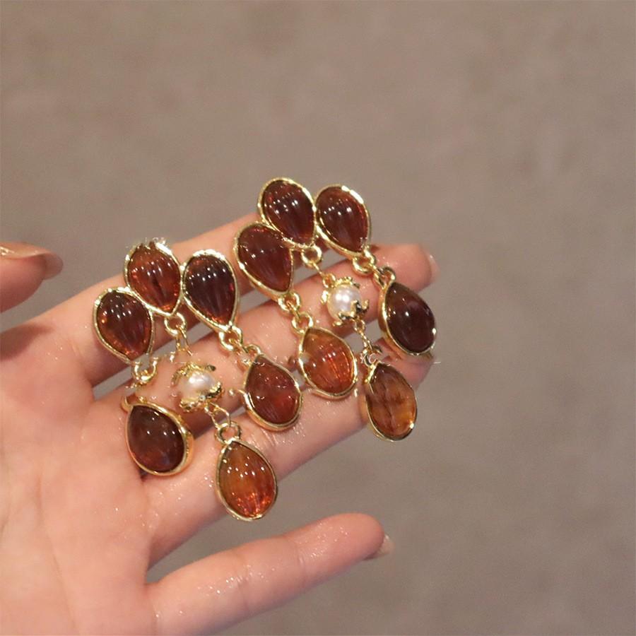 Silver Needle Retro Resin Geometric Round Oval Pendant Earrings Maillard Style Stud Earrings Niche Design Earrings Women