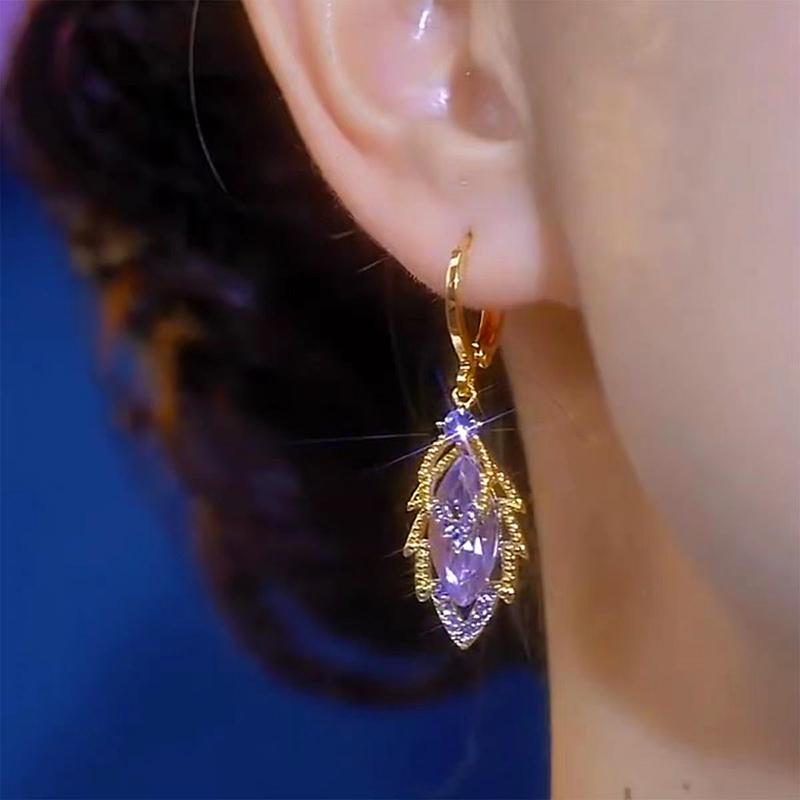 Exquisite Rhinestone Leaves Pendant Gold Color Earrings for Women New Fashion Trend Elegant Ladies Party Jewelry Birthday Gift