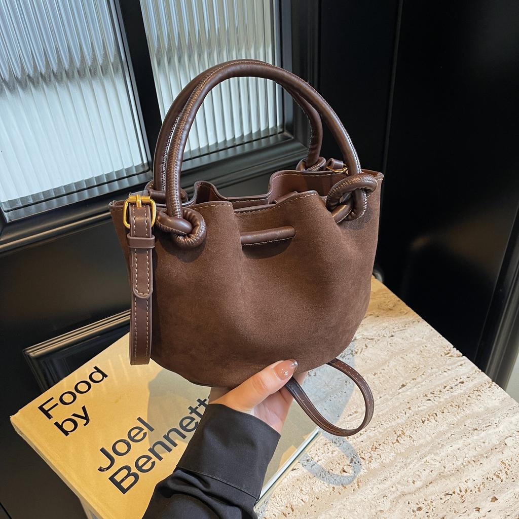 Retro Leather Bag with Ruffles  Fashion Bag with Removable Strap  High-Grade Single Shoulder Bag