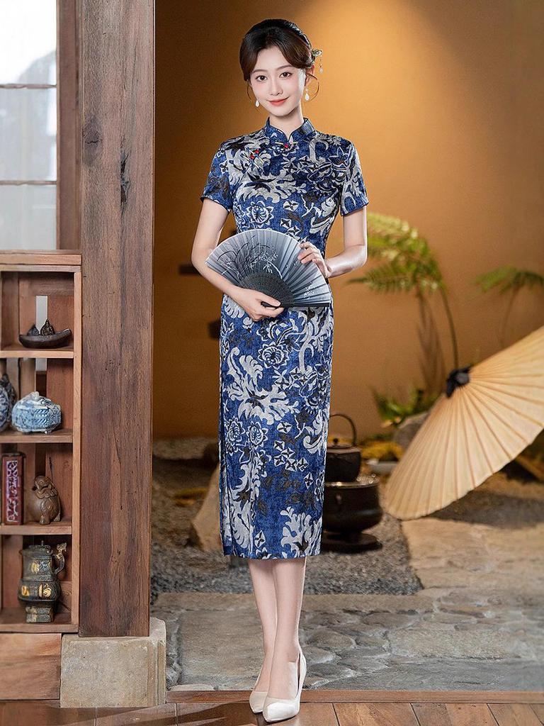 Sommer Retro Mittellanges Cheongsam: Eleganter chinesischer Stil für den Alltag, perfekt für Mütter 2025.