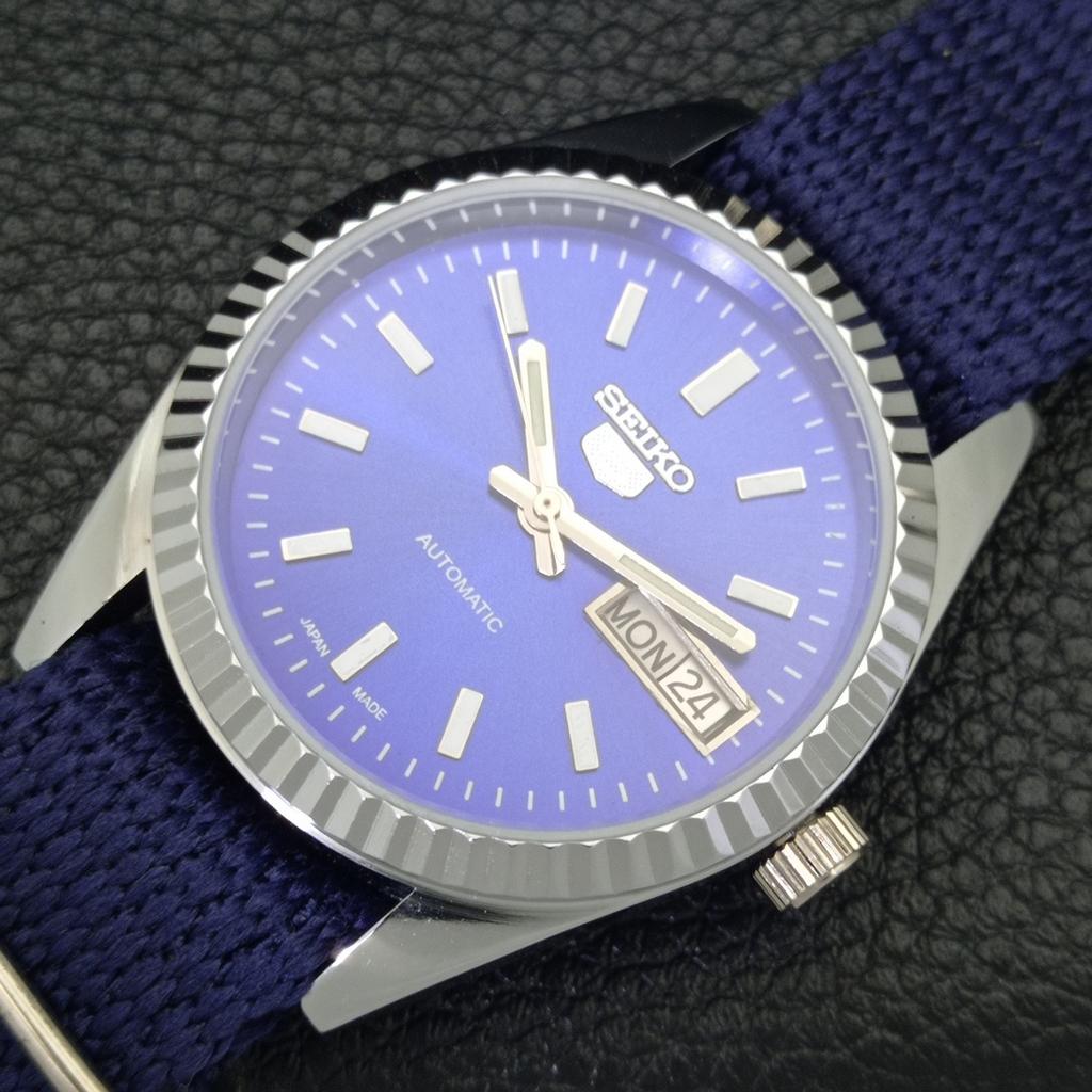 MENS VINTAGE SEIKO 5 AUTOMATIC REFURBISHED JAPAN BLUE COLOR DIAL WATCH a440594-4 Sk-a440594