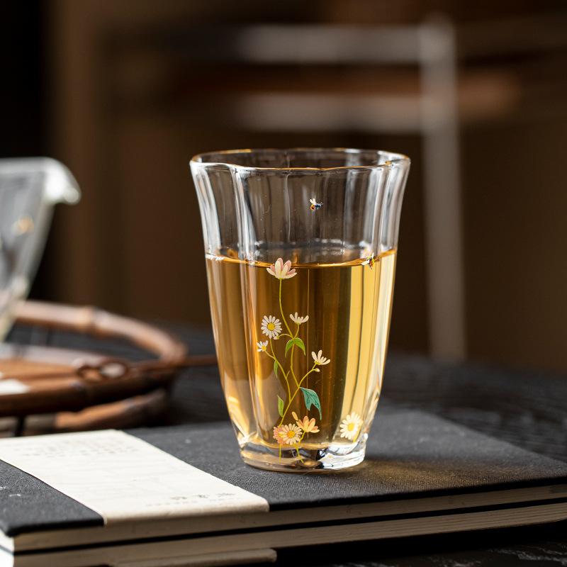 Borosilicate Heat Resistant Glass Tea Cup Daisy Flower Design Personal Master Cup Gongfu Teaware Green Tea Drinking