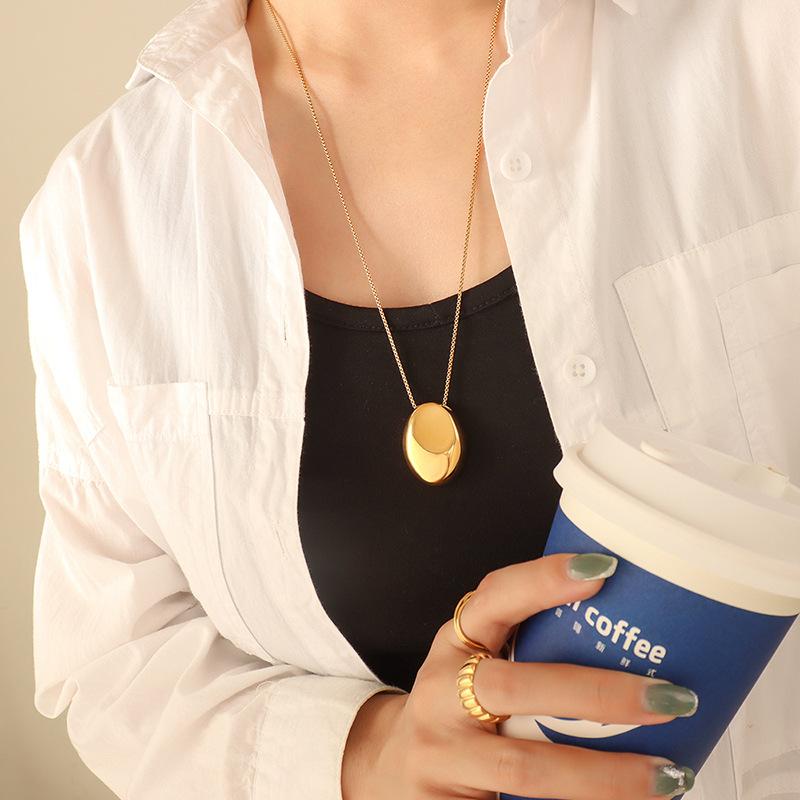 Style Simple And Versatile Literary And Retro Geometric Oval Pendant Necklace Titanium Steel Gold-Plated Temperament Jewelry