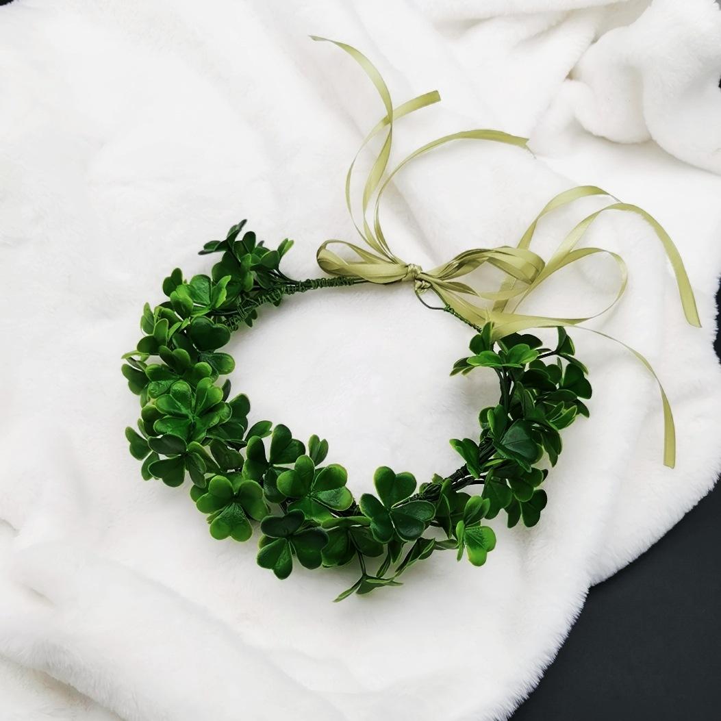 

1pc Clover Wreath Headwear, St. Patrick s Day Decoration, Shooting Forest Green Plants, Photography Hair Accessories Props
