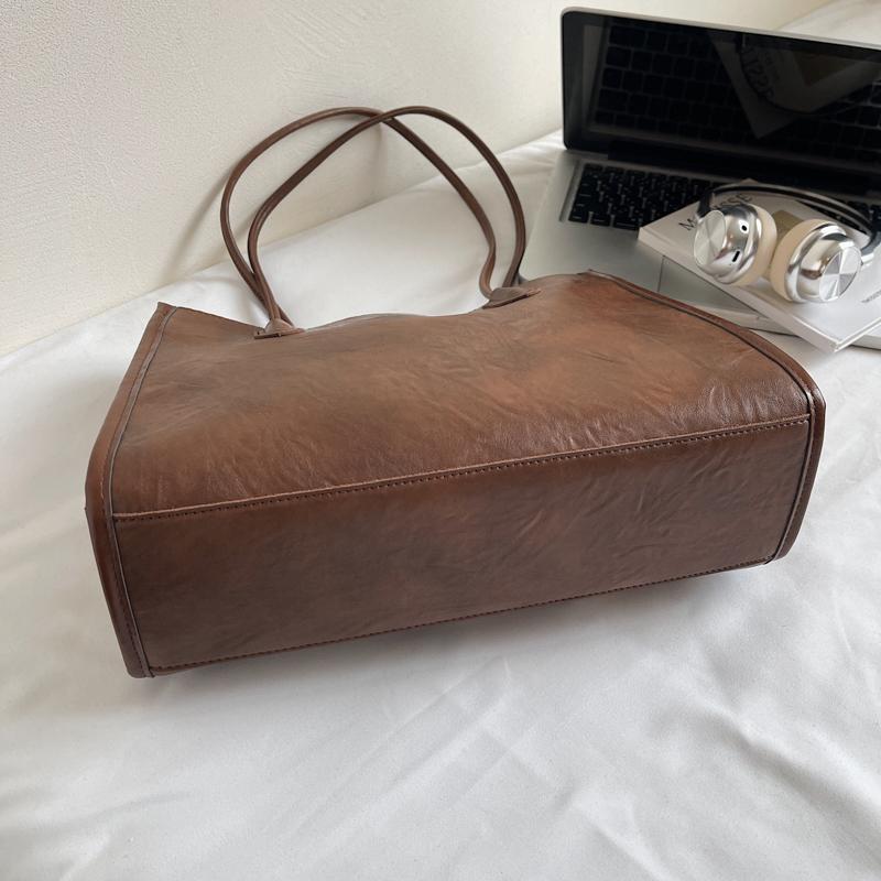 Structured Leather Tote Bag with Long Handle Large Capacity Everyday Fashion Shoulder Bag
