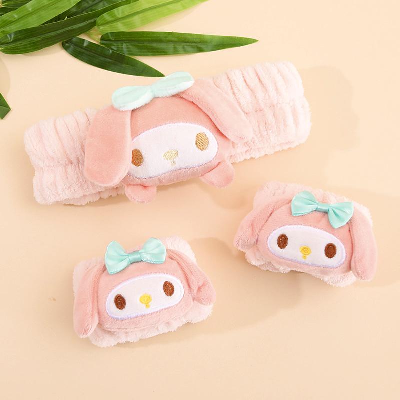 Cute Cinnamoroll High-Elasticity Headband for Women: Perfect for Face Masks, Makeup, and Hair Accessories, with Plush Wristband.
